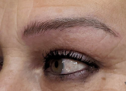 Microblading sourcils poil à poil à Saintes